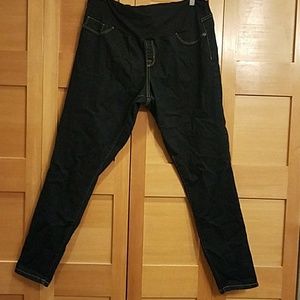 Maternity jeggings